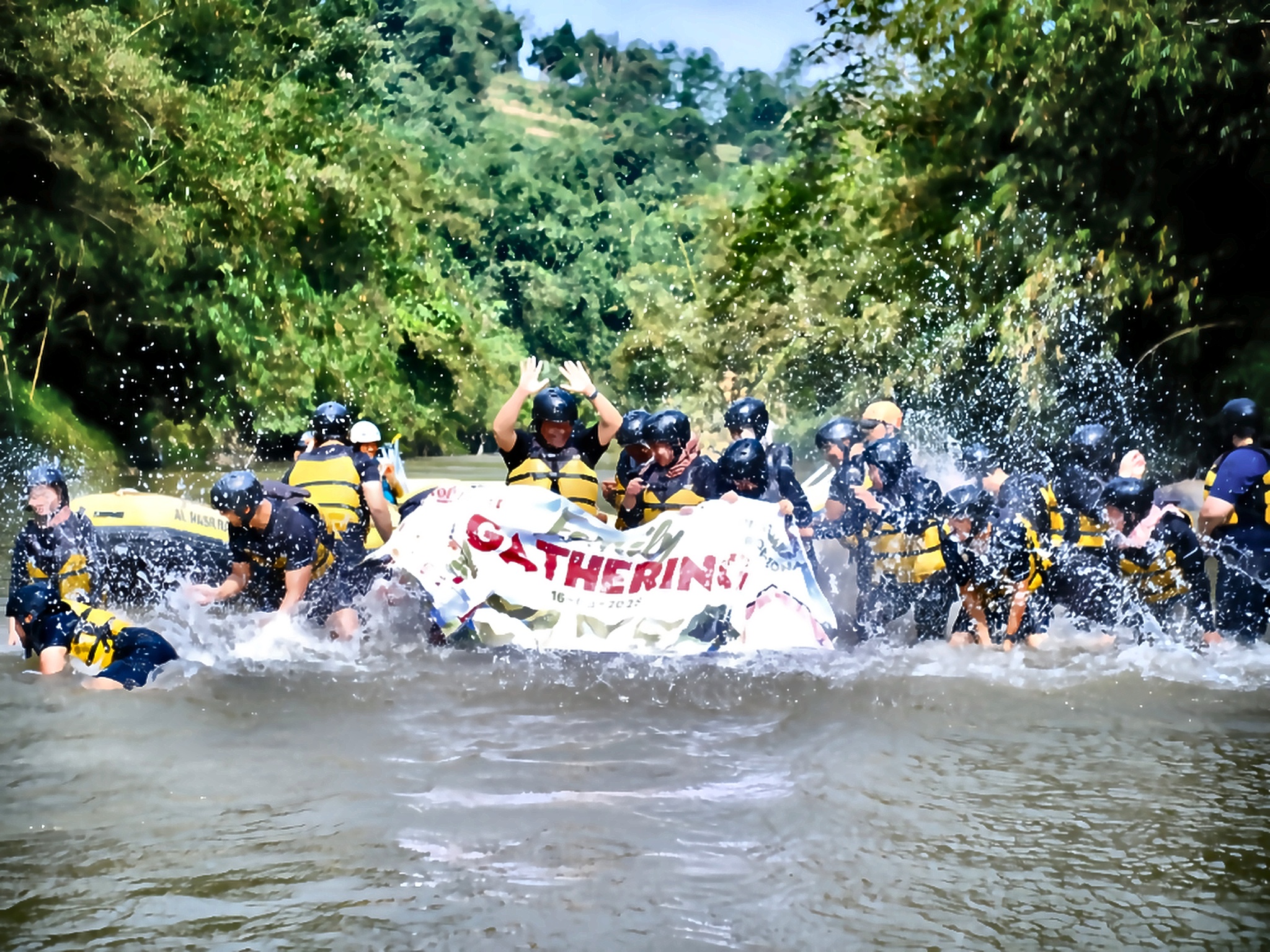 Water Splash Gathering